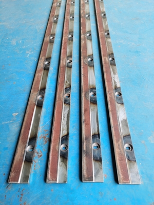 Asphalt Paver Ironing System Strip Wear Resistant Steel Bar S1880-3L AB600-3
