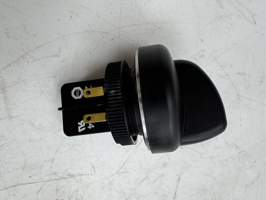 W195 W200 W205 Switch Button 2470410 Knob On/Off Button for Road Milling Machine Parts